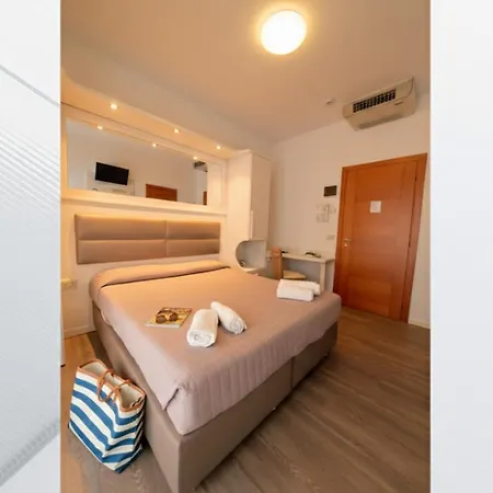 Hotel Columbia & Ninfea-3